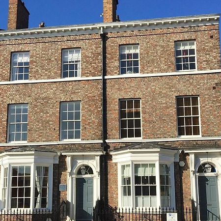 Priory House Apartments York Bagian luar foto