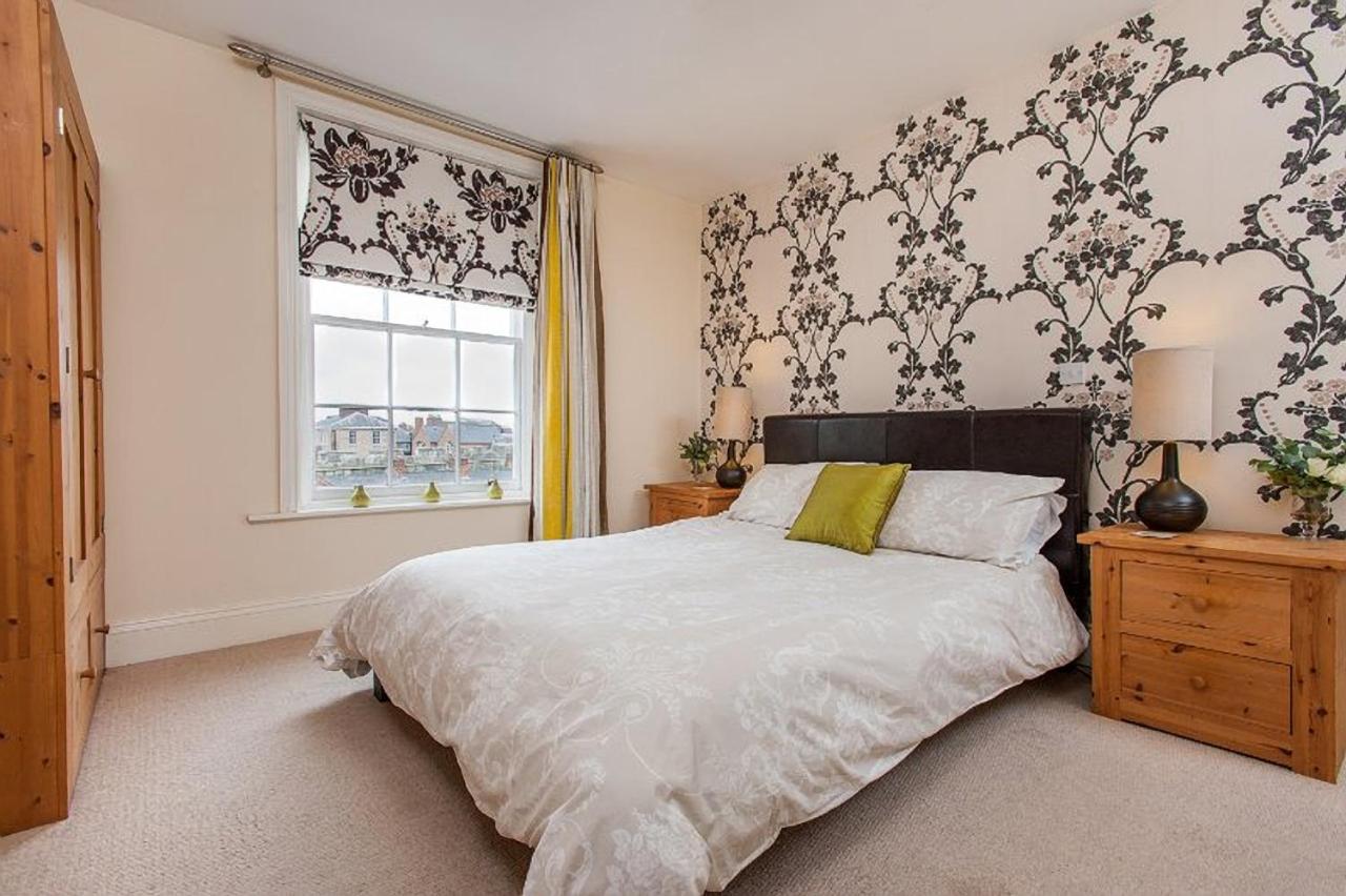 Priory House Apartments York Bagian luar foto