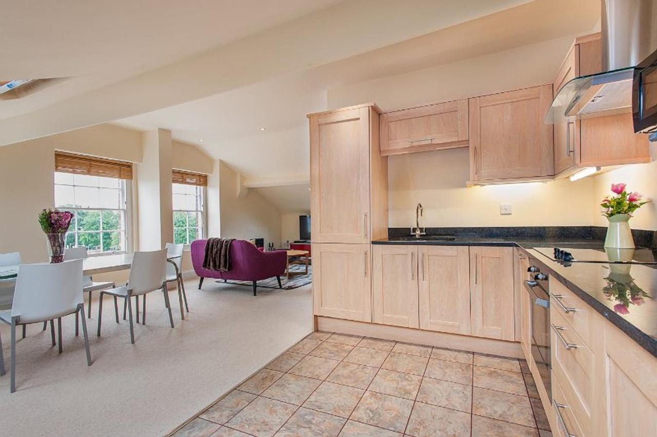 Priory House Apartments York Bagian luar foto